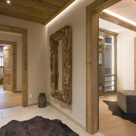 Entire Chalet With Pool, Sauna And Elevator