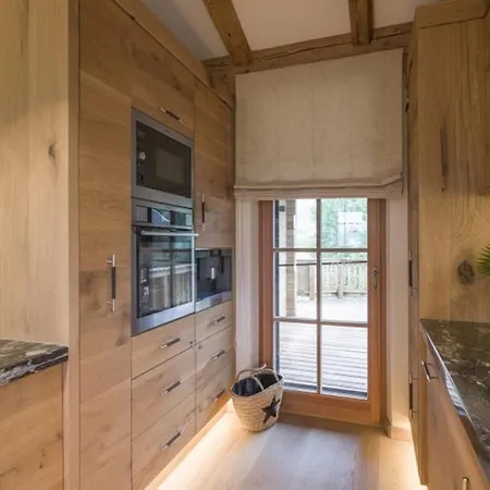 Apartment Entire Chalet With Pool, Sauna And Elevator